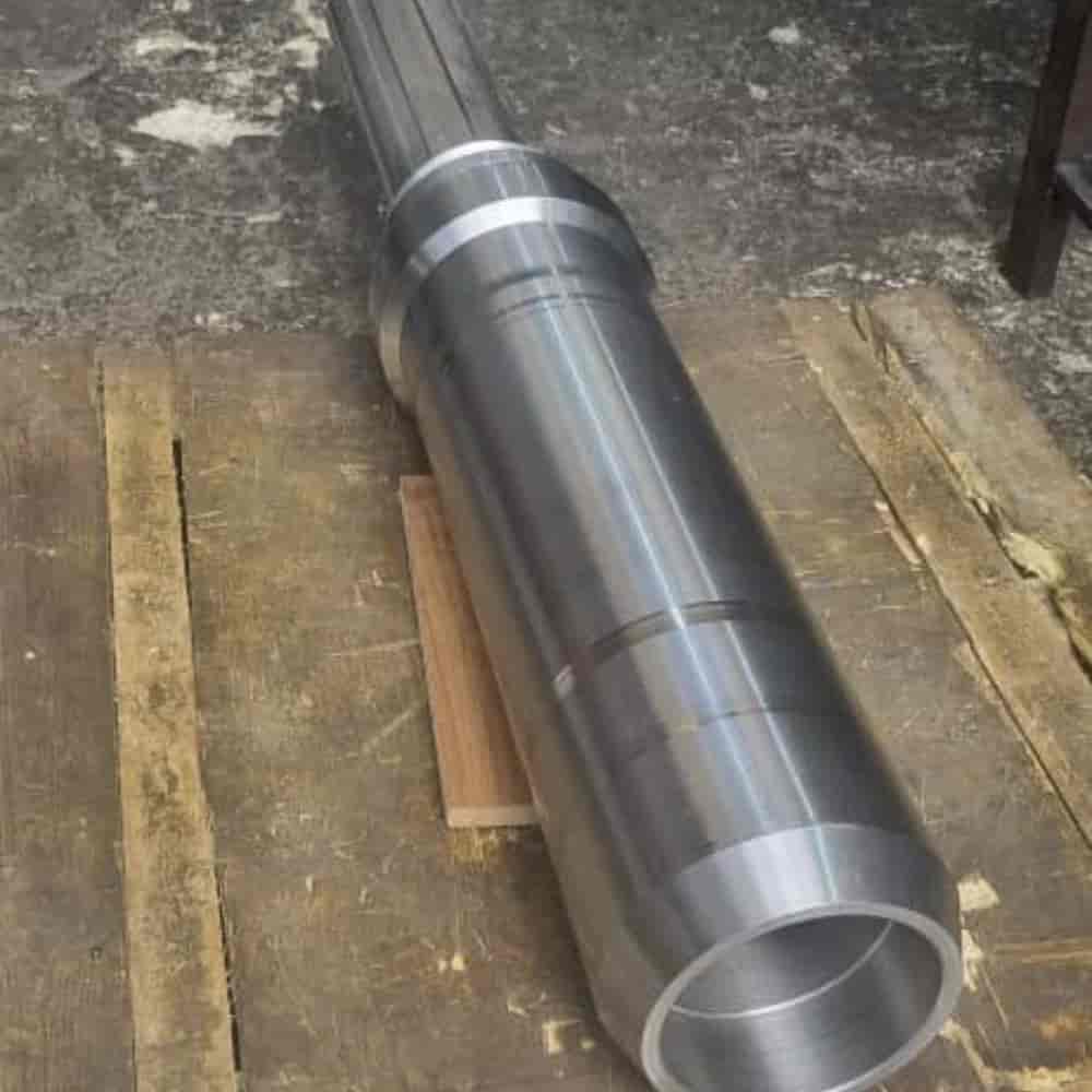 Shaft and internal ribs of rolling lines