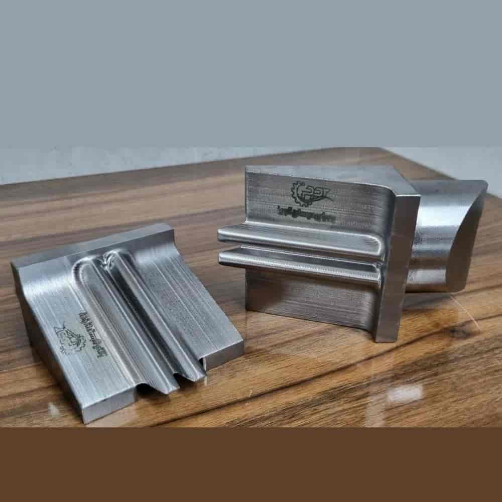 Nail guide box rolling